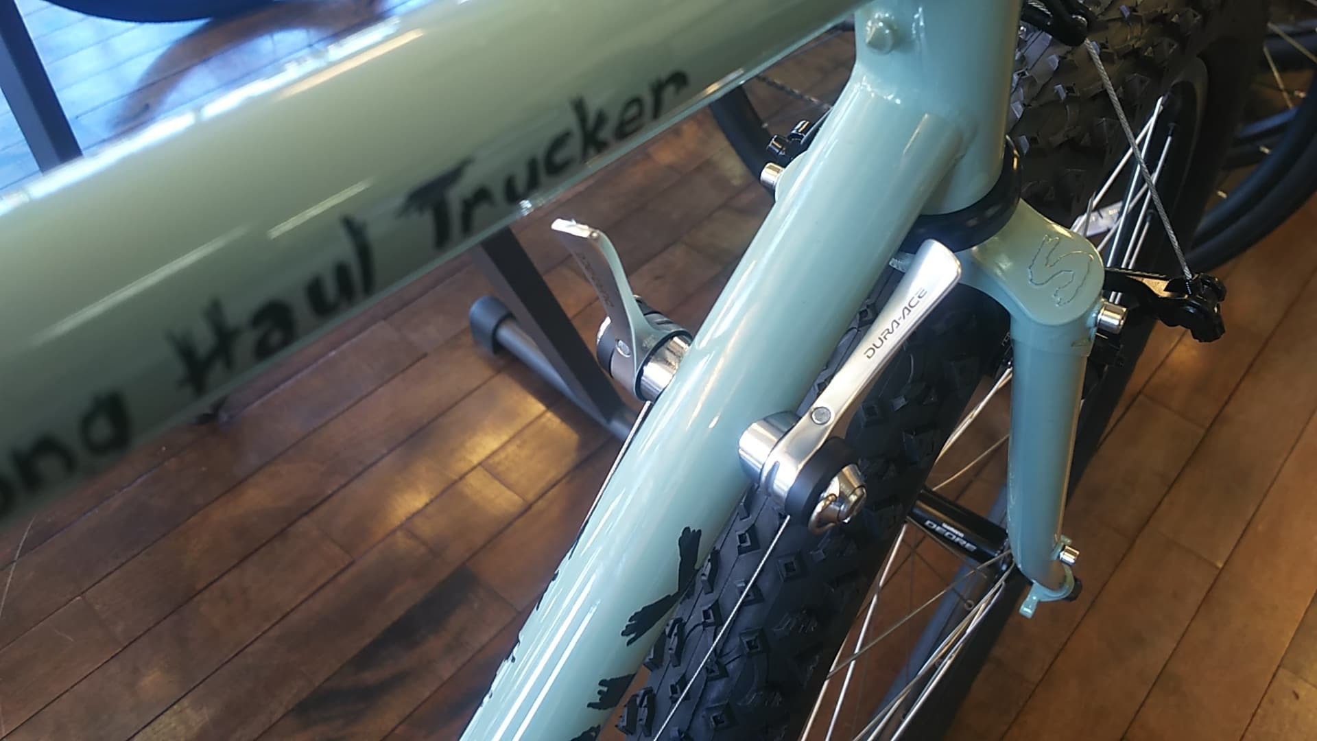 こういうのがいいんだ..。SURLY “LONG HAUL TRUCKER